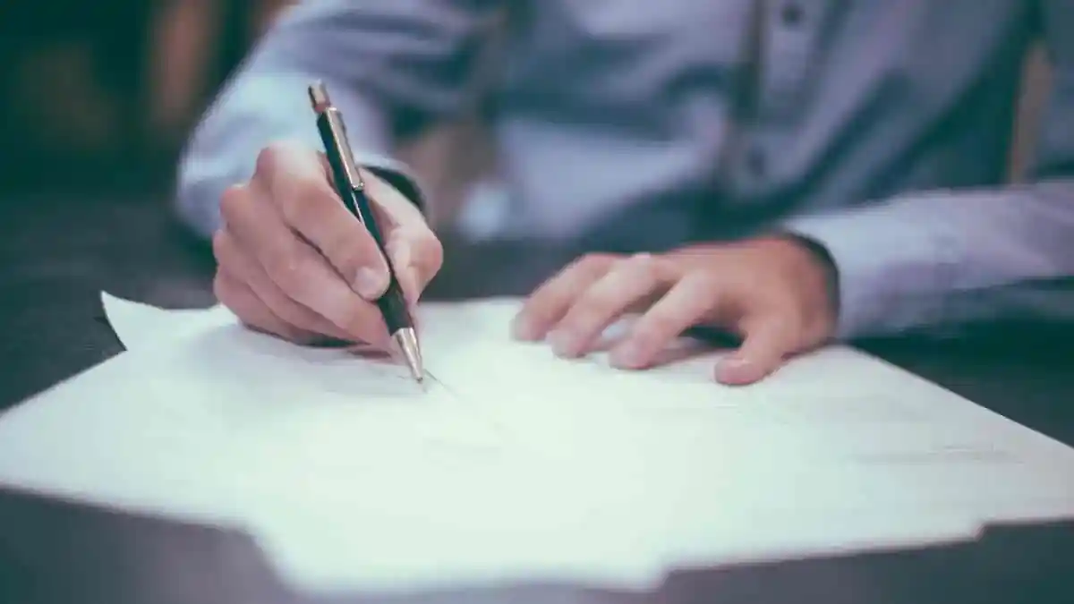 Qual importância de tradutor no processo de cidadania?