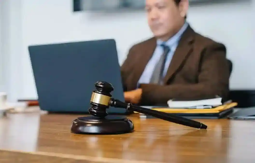 O que faz um advogado criminalista?