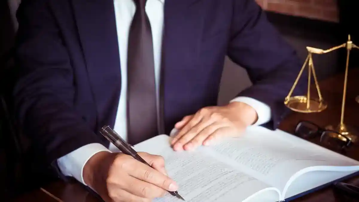 Implicações da Ação de Obrigação de Fazer no Direito Brasileiro