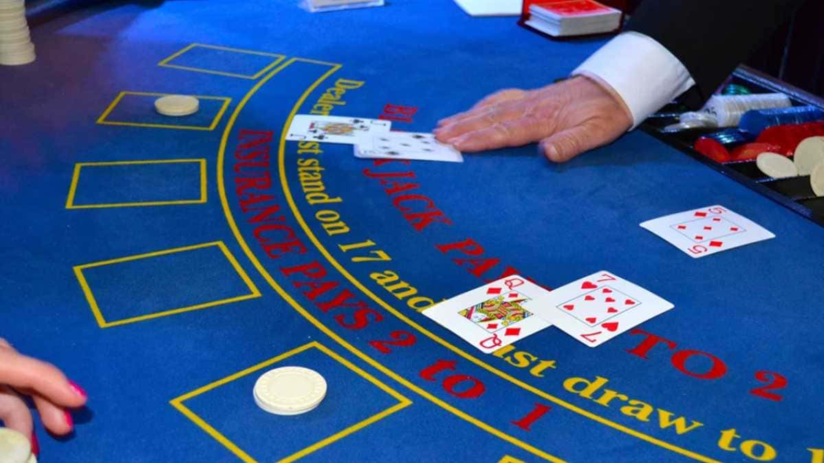 Como jogar blackjack online